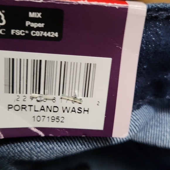 Gloria Vanderbilt Amanda Heritage Fit Tapered leg Classic Rise Jean 8 Short - Picture 4 of 12